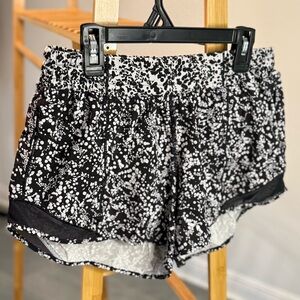 Lululemon Hotty Hot Black and White Patterned Athletic Shorts, Size 6